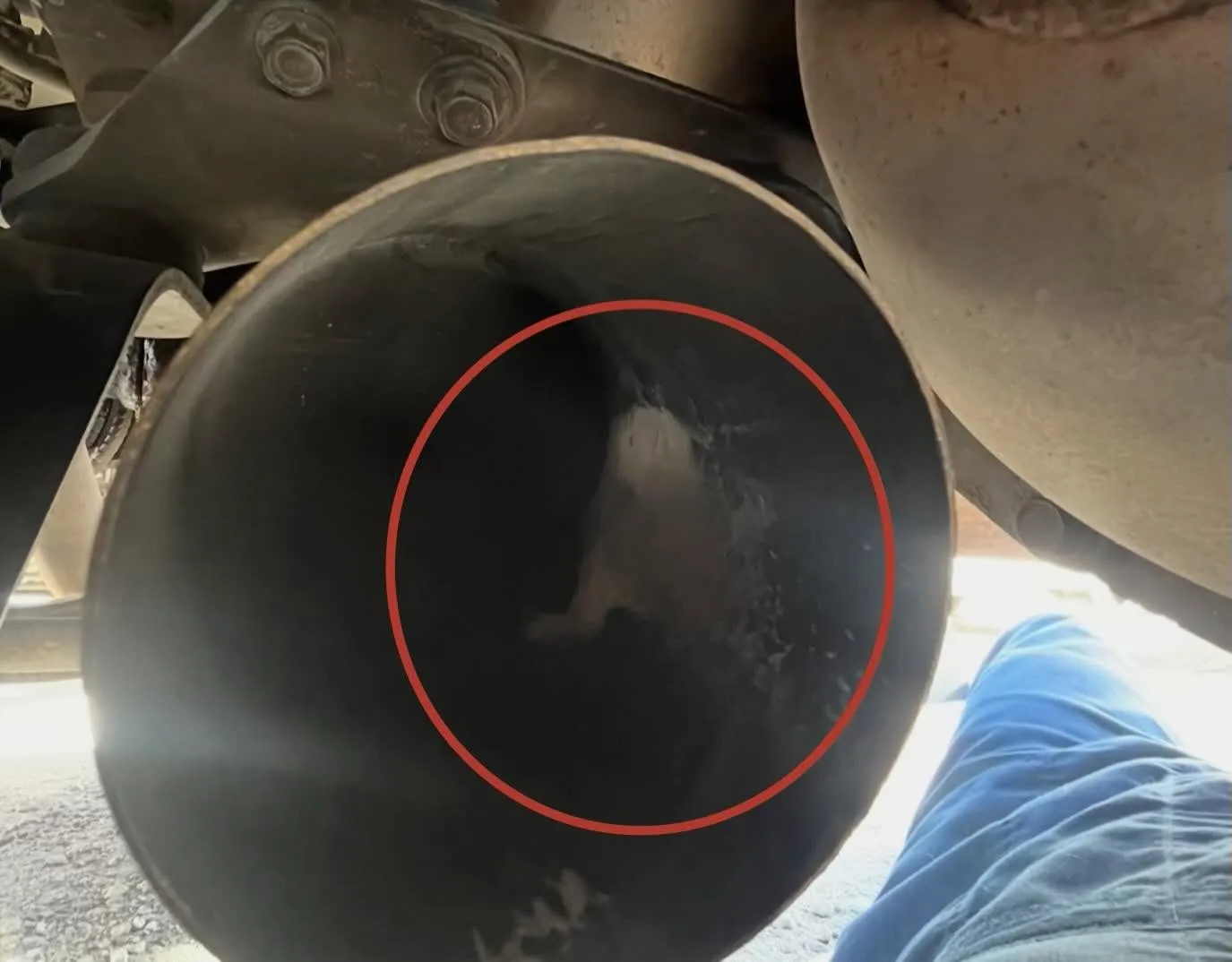 日野・プロフィア、SCR触媒トラブル@福岡県須恵町